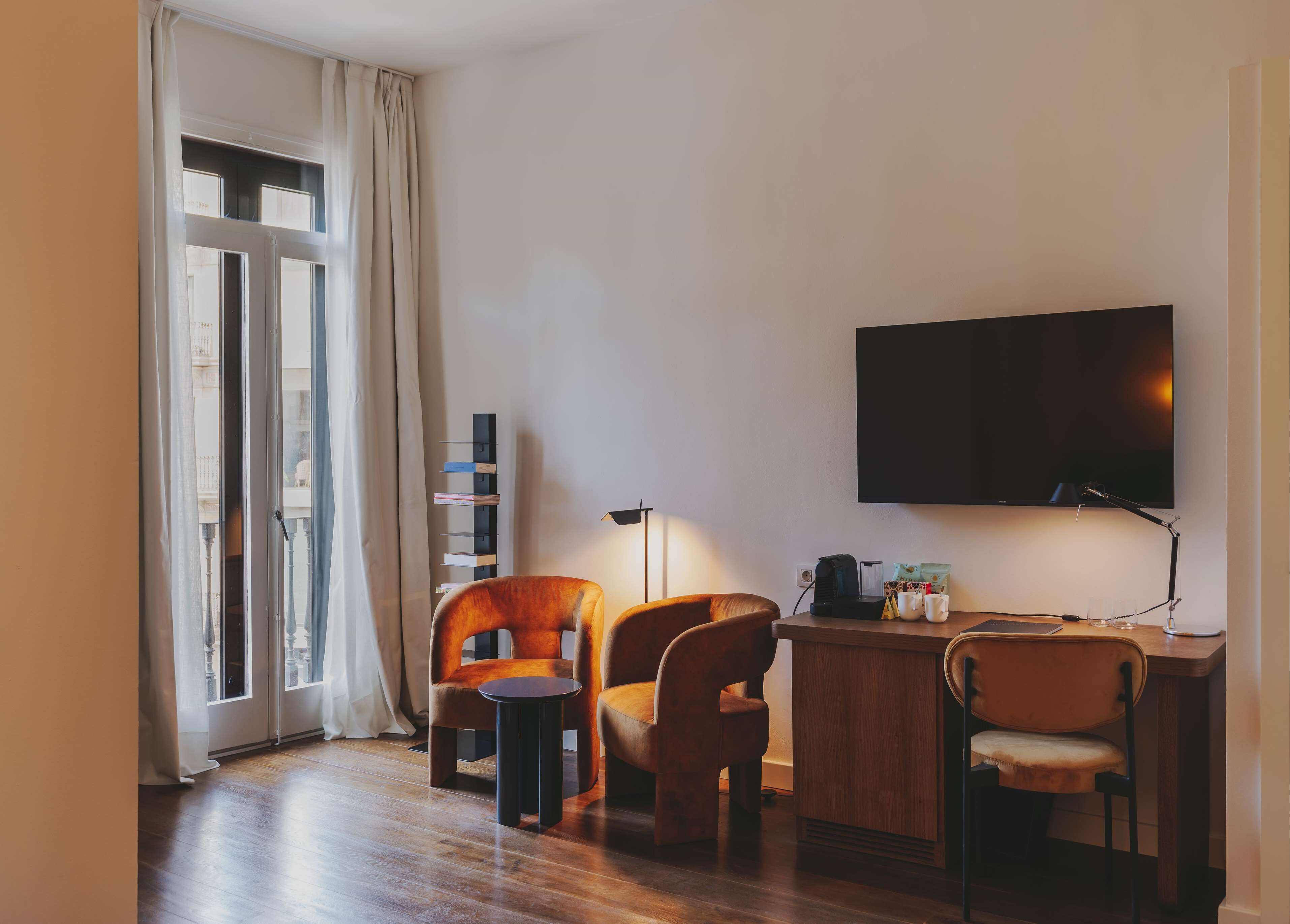 1 bedroom, premium bedding, minibar, in-room safe