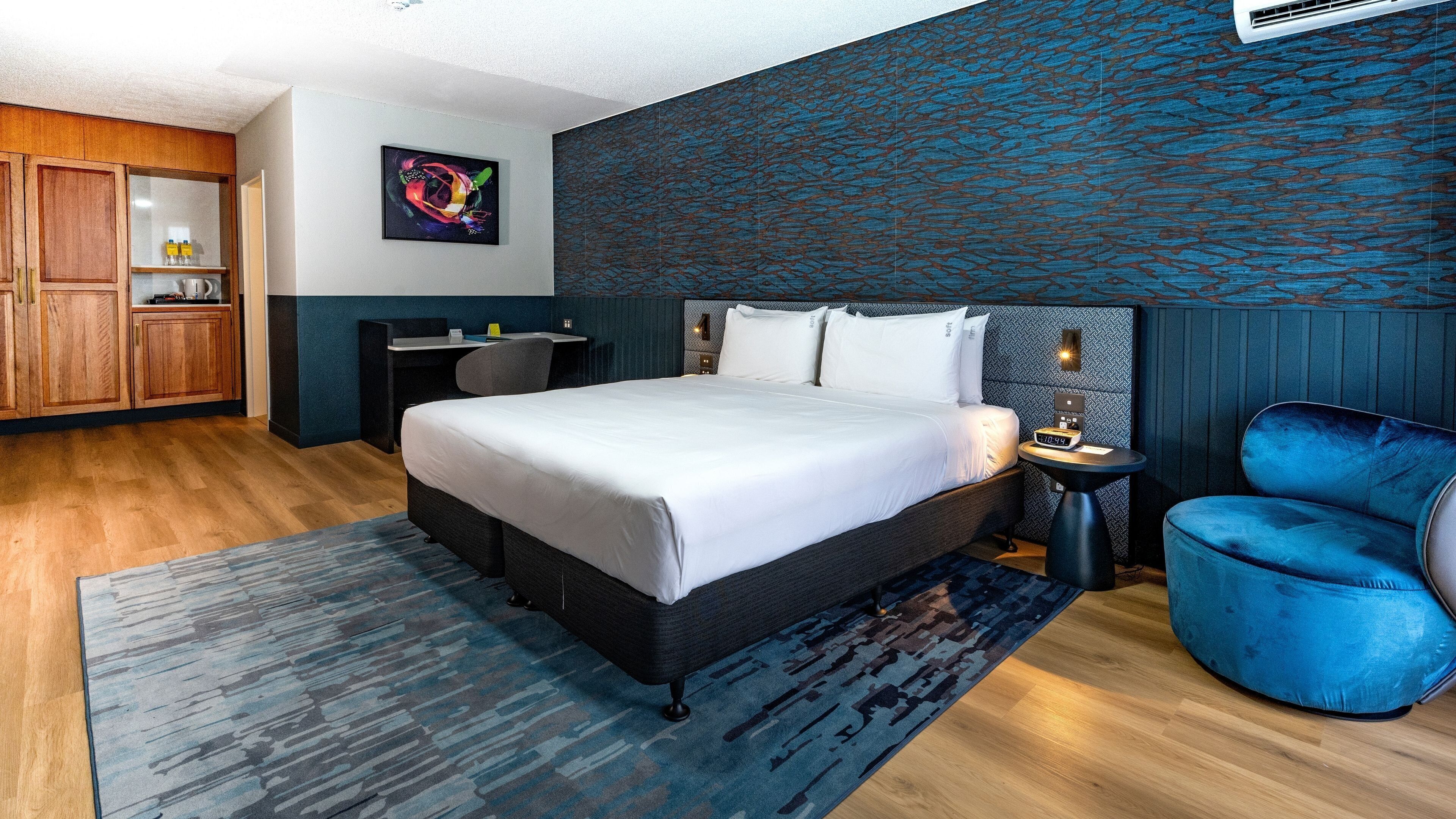 Habitación Premium, 1 cama de matrimonio grande, balcón | Ropa de cama de alta calidad, colchones Tempur-Pedic, caja fuerte