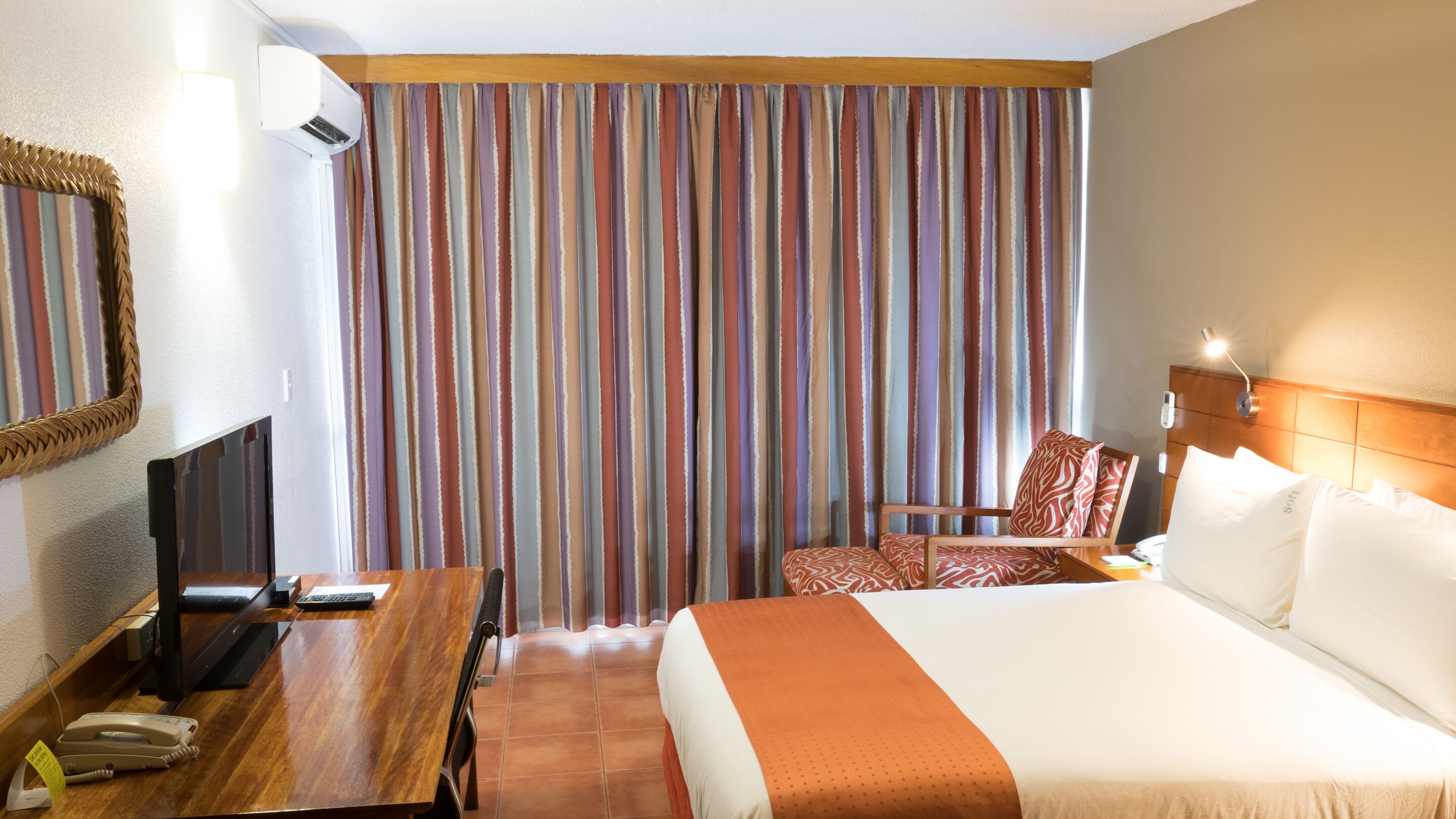 Suite, 1 King Bed, Balcony | Premium bedding, Tempur-Pedic beds, in-room safe, individually furnished