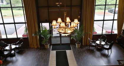 Mystic River Hotel & Suites Near Casinos