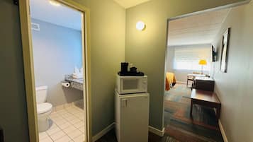 1 Schlafzimmer, Schreibtisch, laptopgeeigneter Arbeitsplatz