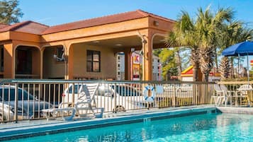 Seasonal outdoor pool