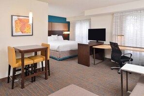 1 bedroom, premium bedding, in-room safe, desk