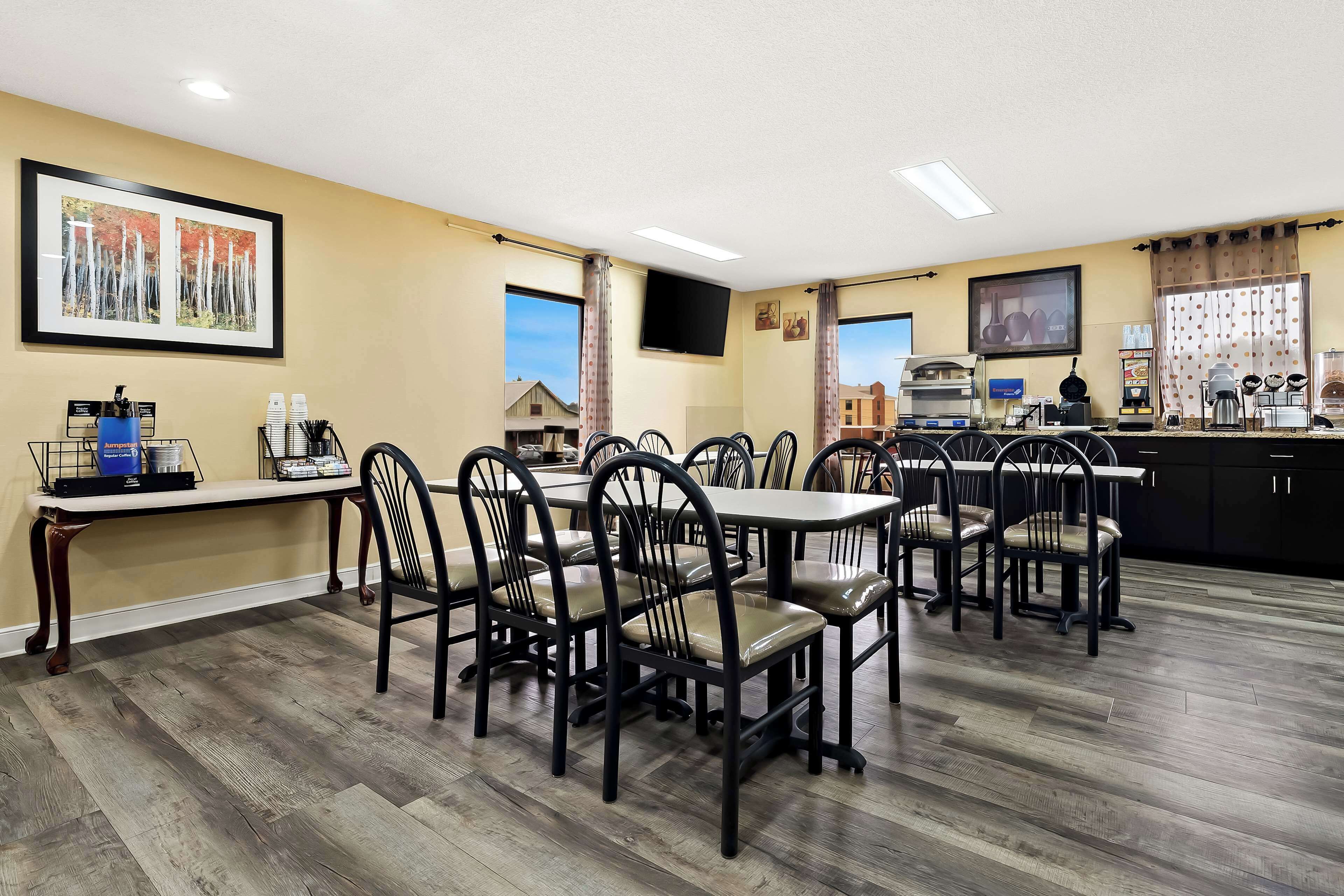 free continental breakfast