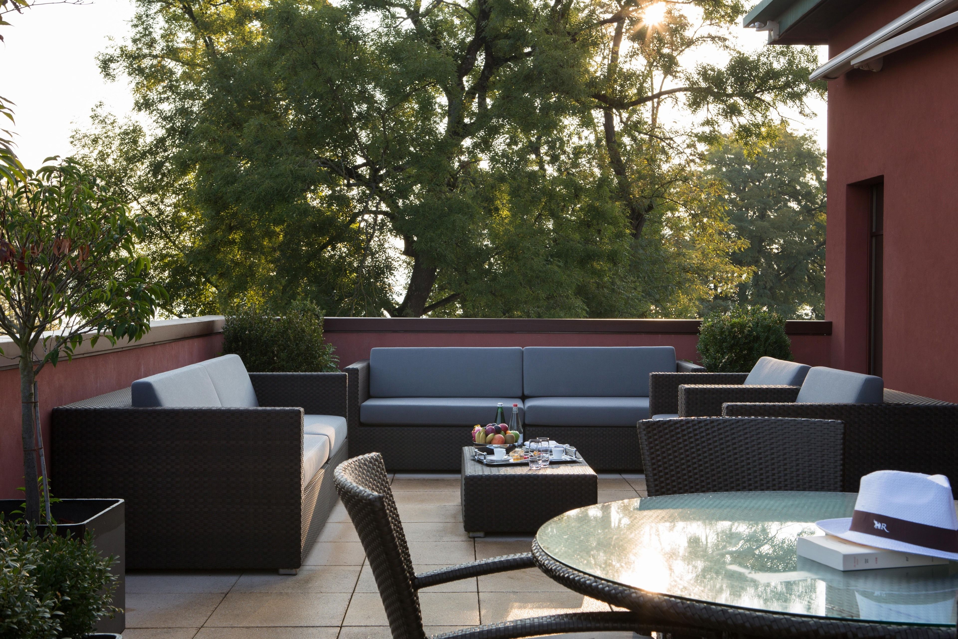 Suite, 1 King Bed (Reserve) | Terrace/patio