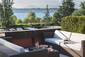 Suite, 1 cama King size (Mont Blanc Lake) | Minibar, caja de seguridad en la habitación y cortinas blackout