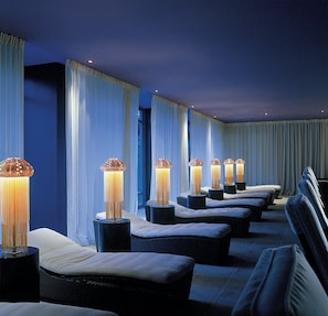 Couples treatment room(s), sauna, Turkish bath/hammam, body treatments