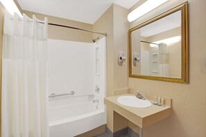 Combined shower/tub, eco-friendly toiletries, hair dryer, towels