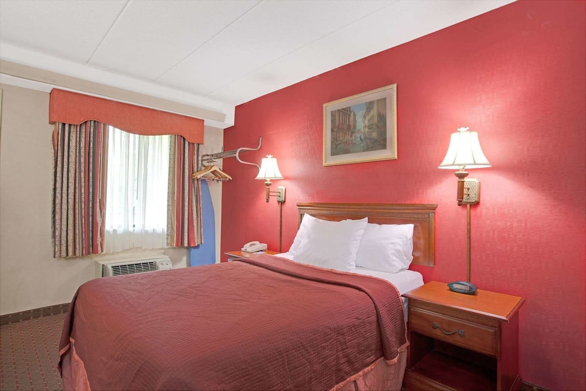 In-room safe, desk, iron/ironing board, free cribs/infant beds