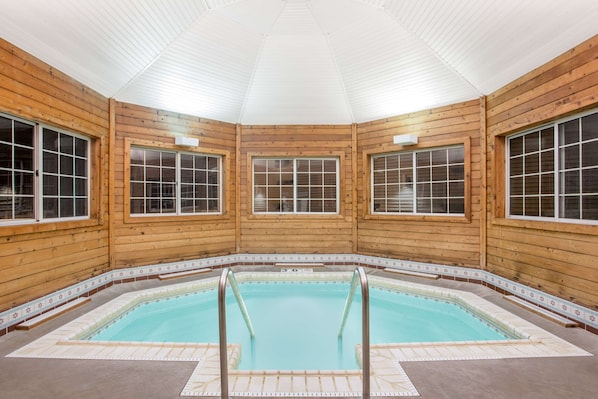 Inomhuspool och uppvärmd pool