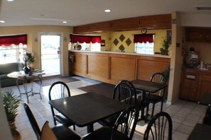 Lobby - Value Inn & Suites (Harlingen)