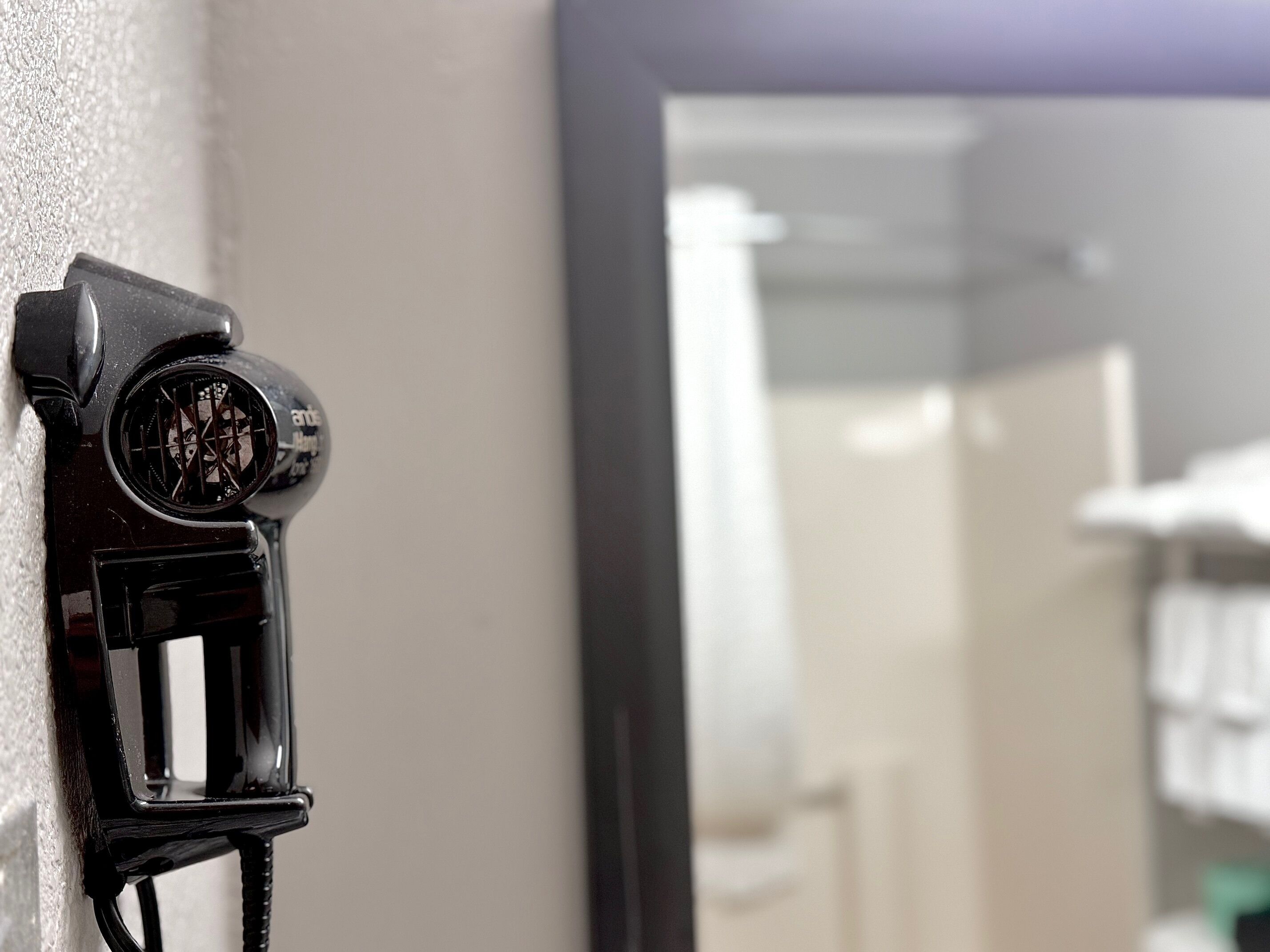 standard room, 1 king bed | bathroom amenities | combined shower/bathtub, eco-friendly toiletries, hair dryer, towels