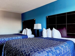 Standard Double Room, 2 Queen Beds | Interior detail