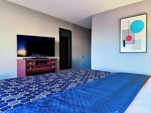 Standard Room, 1 King Bed