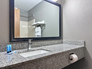 Combined shower/bathtub, eco-friendly toiletries, hair dryer, towels