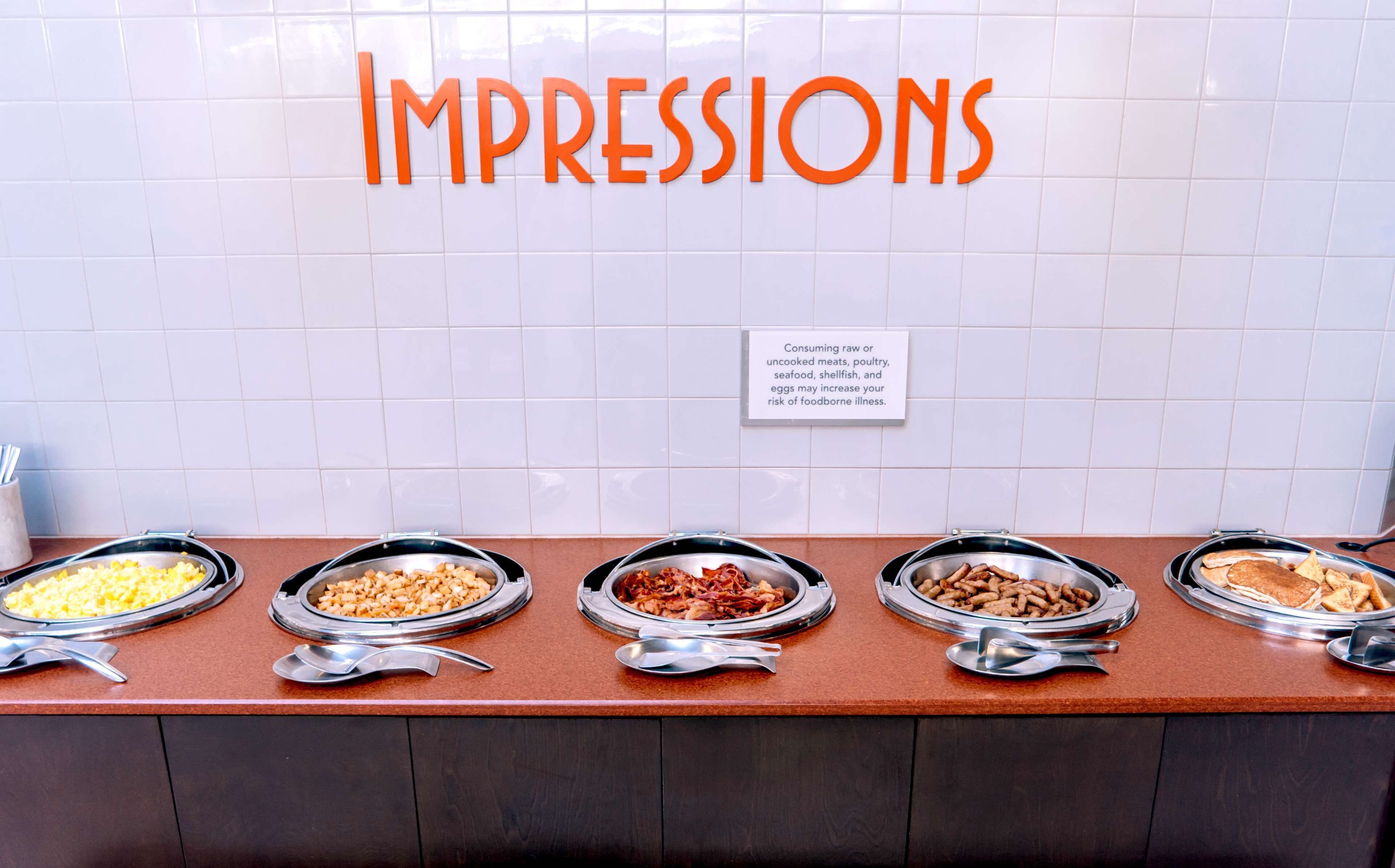 breakfast, lunch and dinner served