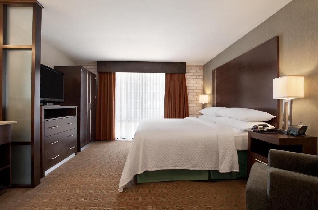 1 bedroom, in-room safe, desk, blackout drapes