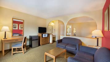 Studio Suite, 1 King Bed, Non Smoking | Desk, rollaway beds, free WiFi, bed sheets