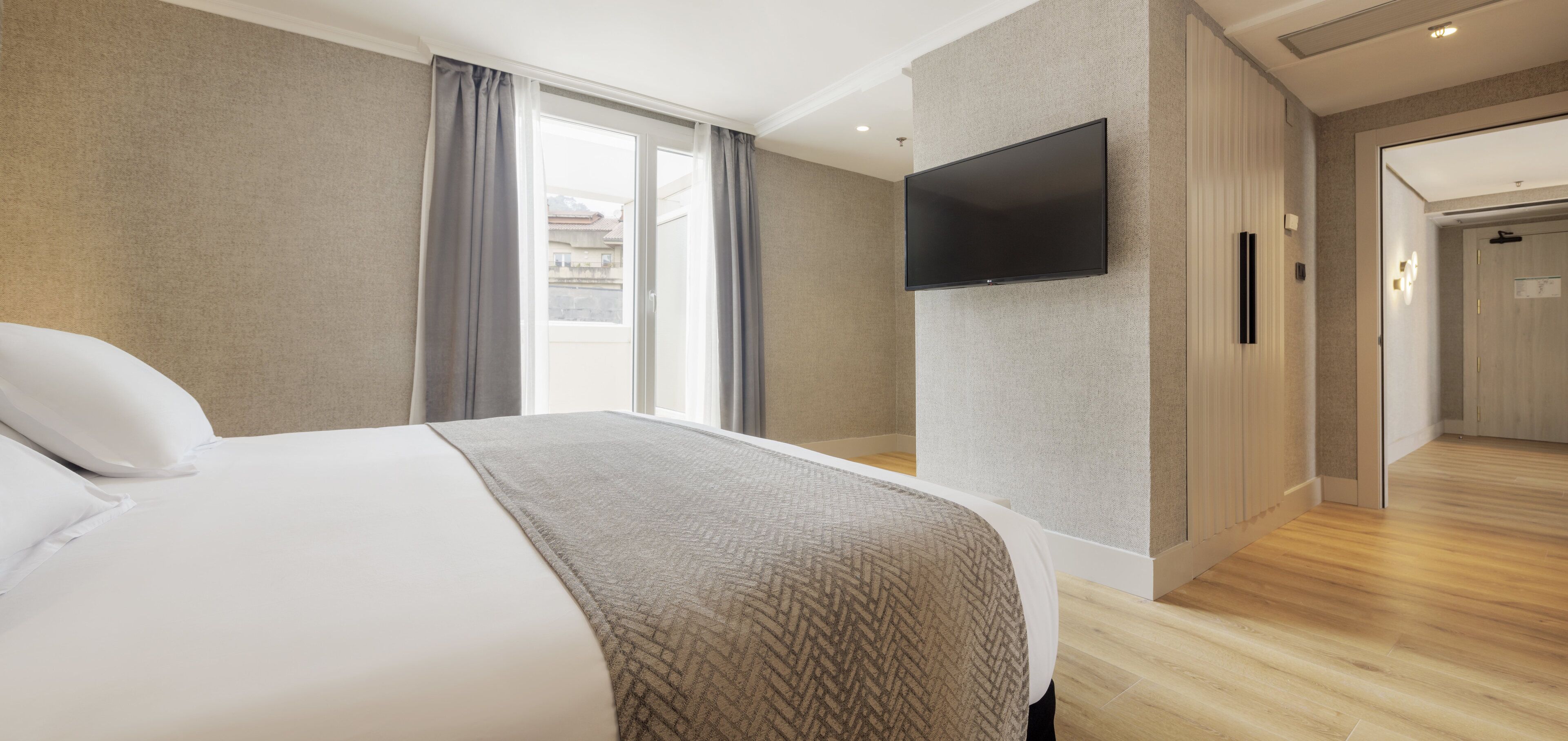 1 bedroom, minibar, in-room safe, desk