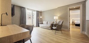 Suite – junior, terrasse | Utsikt fra rommet