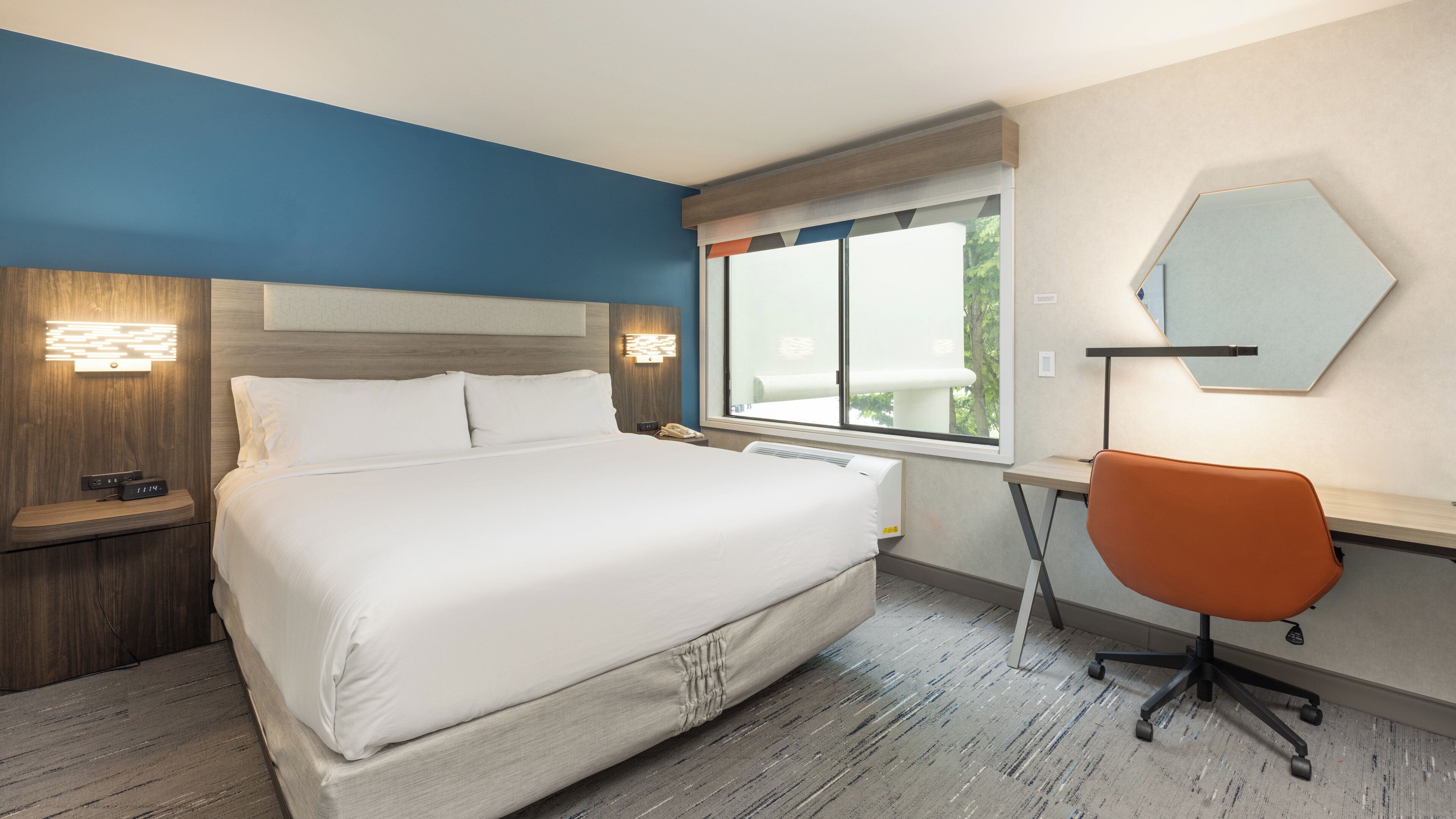 أغطية فراش متميزة وأسرّة بطبقة علوية مريحة وبديكورات فريدة لكل غرفة