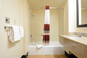 Ensemble douche/baignoire, articles de toilette écologiques