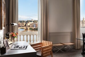 Suite, 1 King Bed, Non Smoking, River View (Balcony)