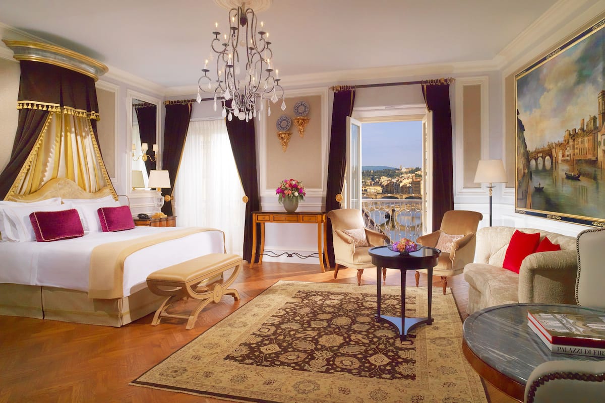 Premium bedding, down comforters, minibar, in-room safe