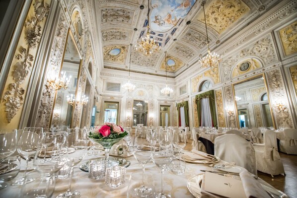 Banquet hall