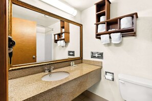 Premium bedding, desk, rollaway beds, free WiFi