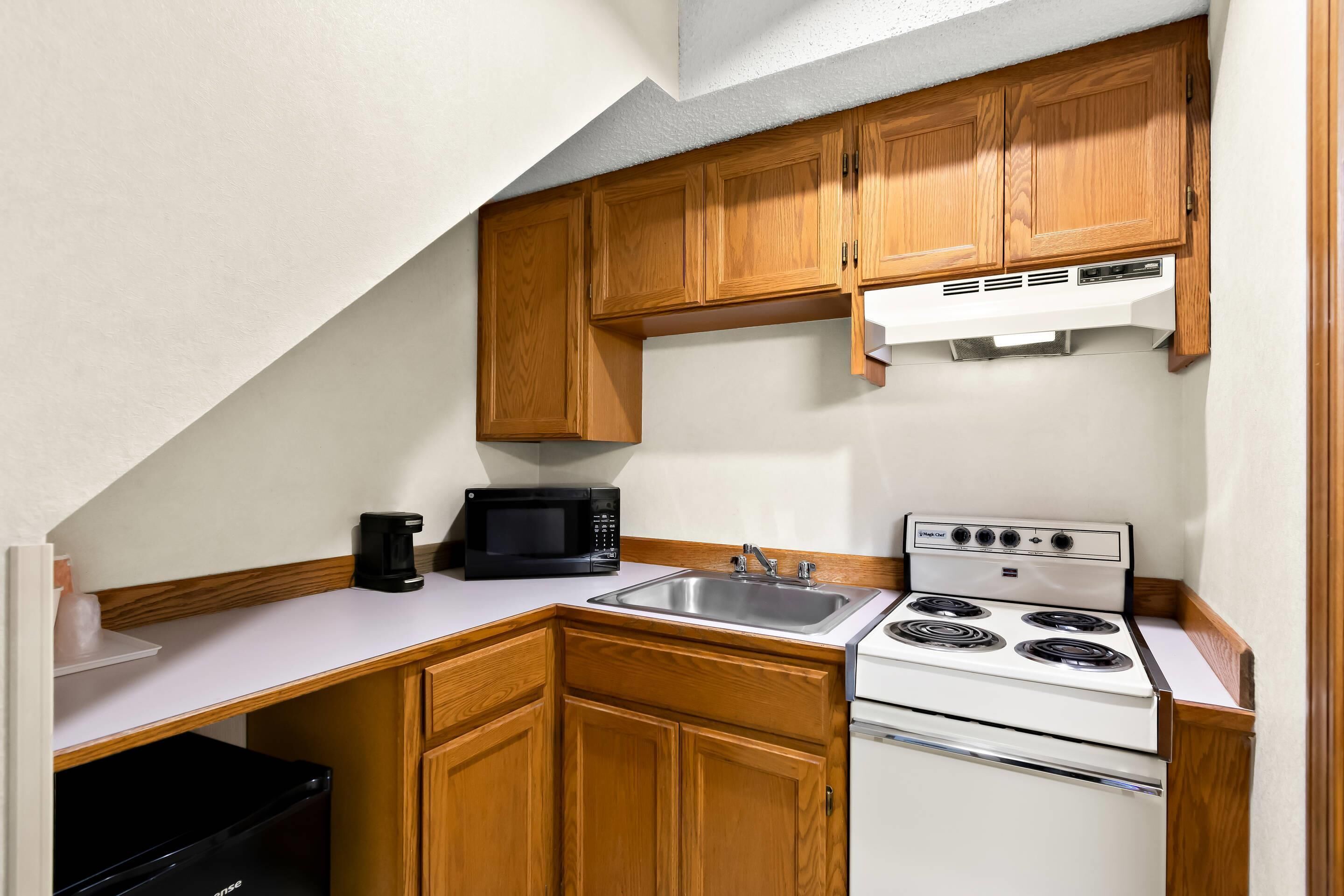 Premium bedding, desk, rollaway beds, free WiFi