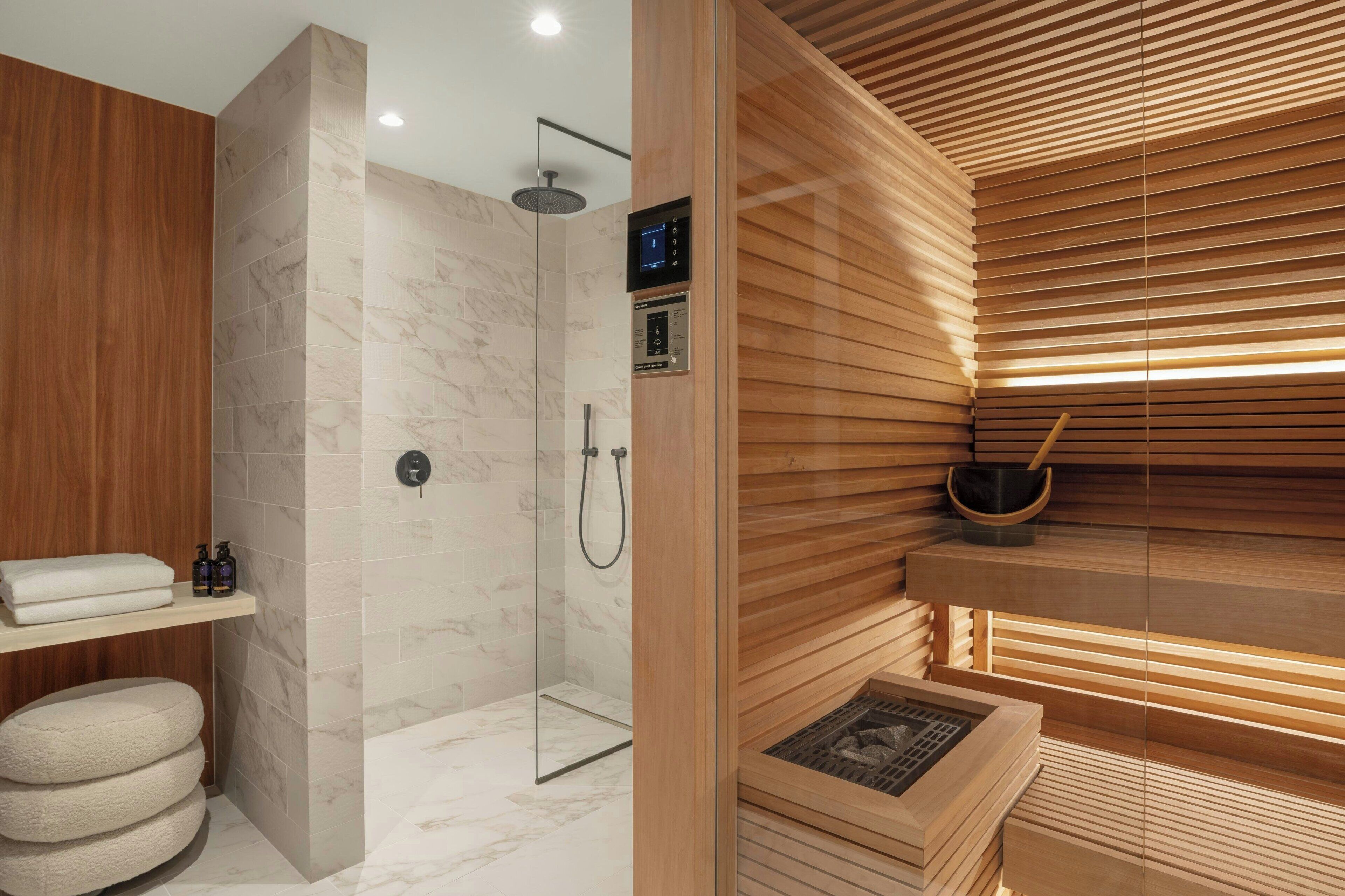 Ropa de cama de alta calidad, colchones Select Comfort y minibar 