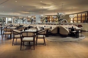Breakfast, lunch, dinner served; Italian cuisine, pool views