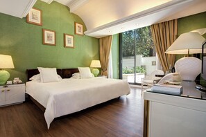 Deluxe Room, Patio