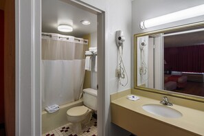 Badekar, miljøvenlige toiletartikler, håndklæder