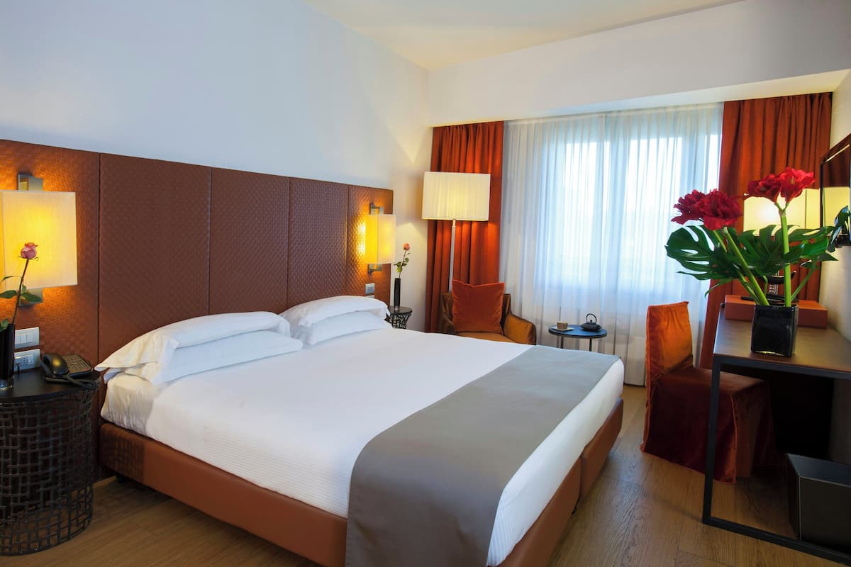 Superior Double Room | Premium bedding, minibar, in-room safe, desk