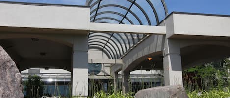 Pintu masuk hartanah
