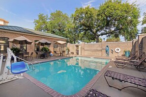 Outdoor pool, pool loungers