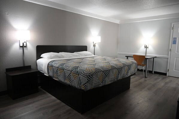 Blackout drapes, free WiFi, bed sheets