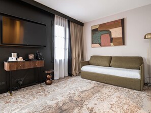 In-room safe, desk, blackout drapes, soundproofing - Mercure Carcassonne la Cite Hotel (Carcassonne)