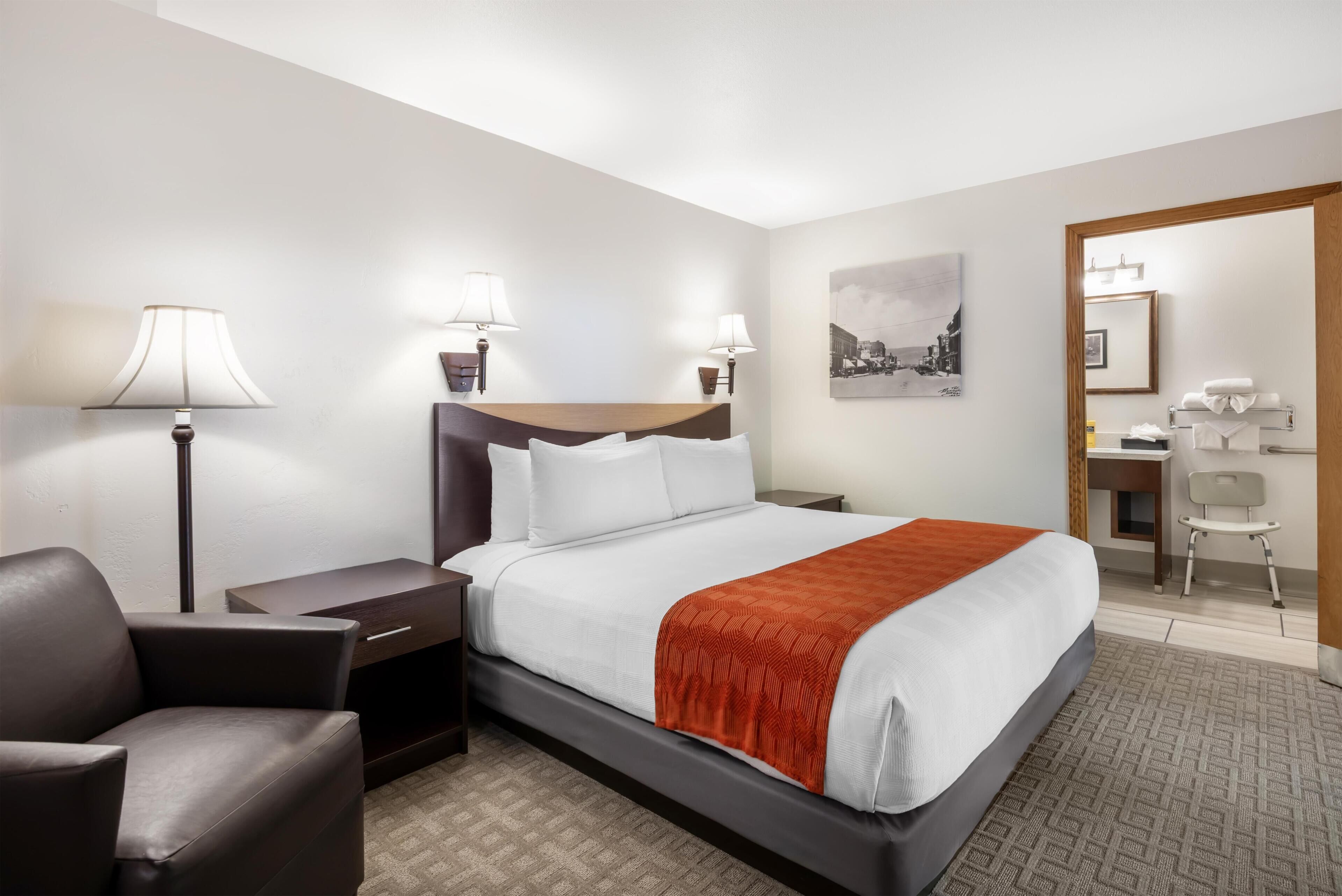 In-room safe, individually decorated, individually furnished, desk
