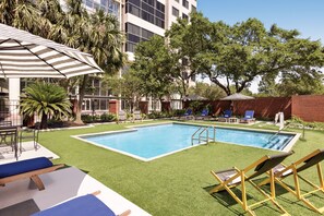 Outdoor pool, sun loungers