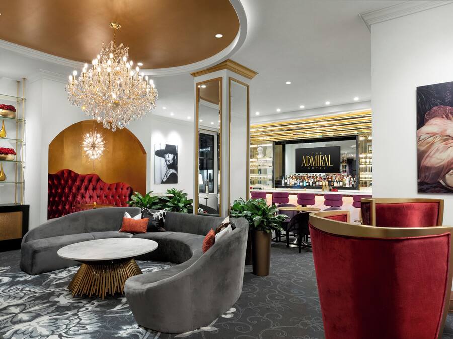 Souper et cinq à sept servis sur place