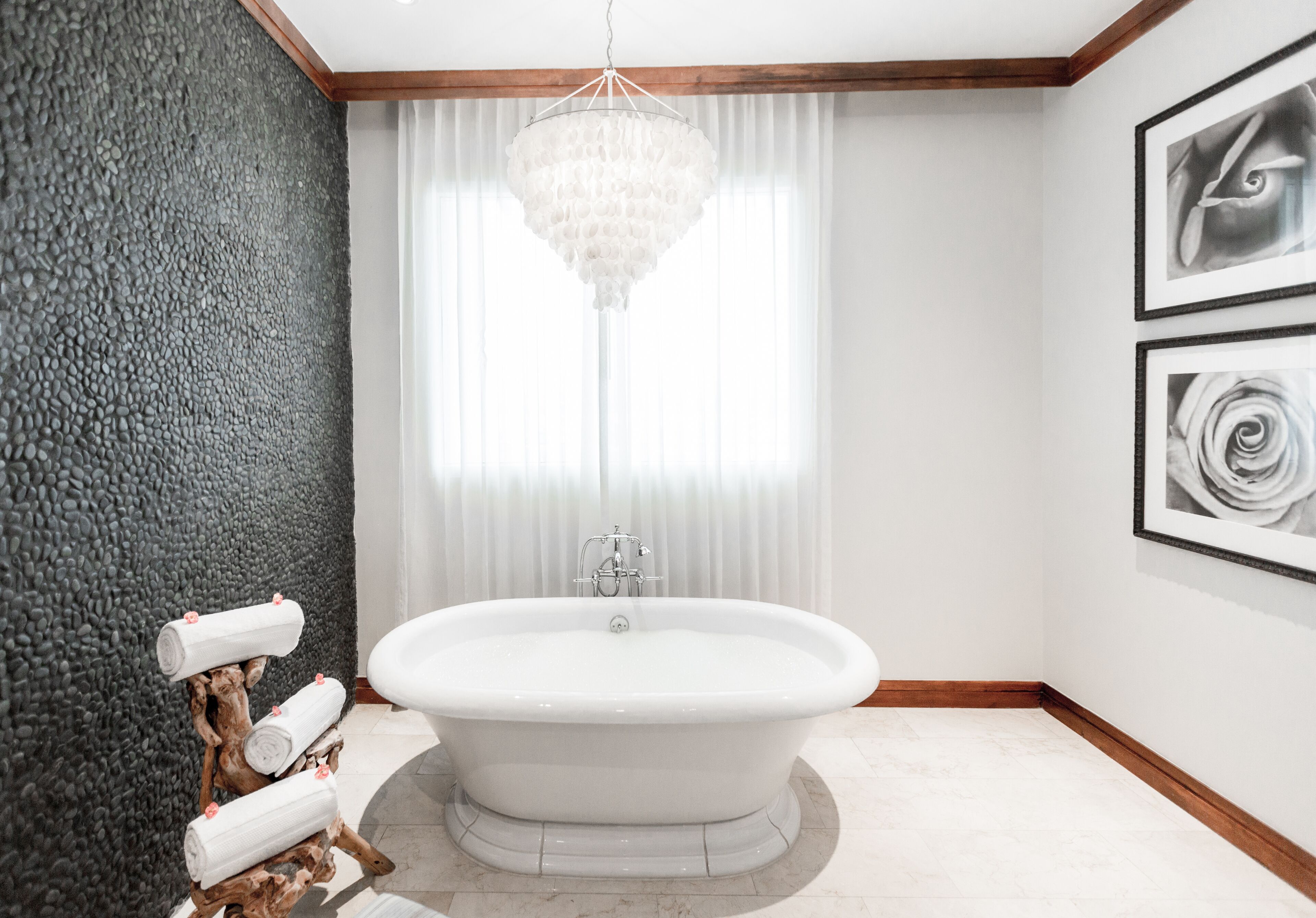 presidential room, 1 single bed | bathroom | free toiletries, hair dryer, bathrobes, slippers