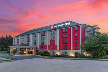 Best Western Plus Heritage Rail Inn & Suites