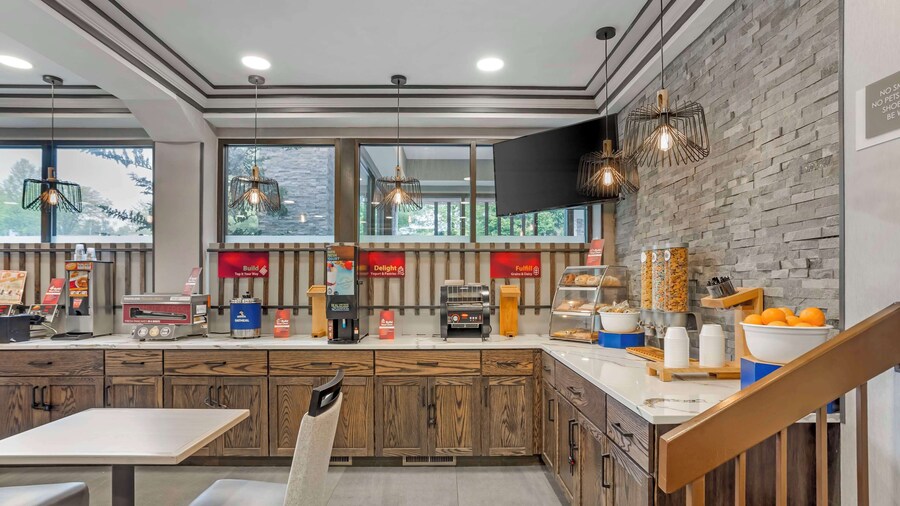 Best Western Plus Heritage Rail Inn & Suites