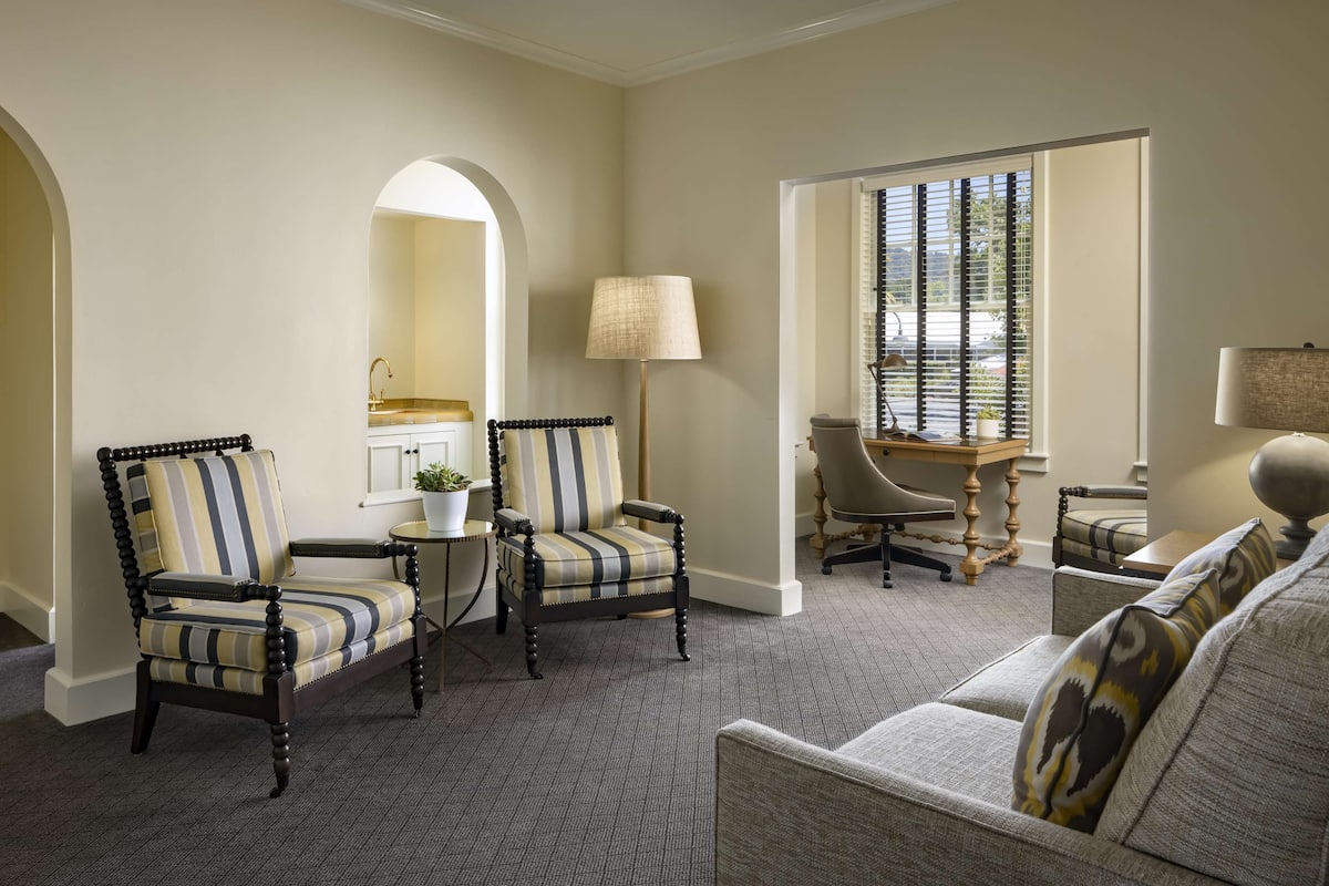 Fairmont, Suite, 2 Bedrooms | Premium bedding, down comforters, pillowtop beds, in-room safe
