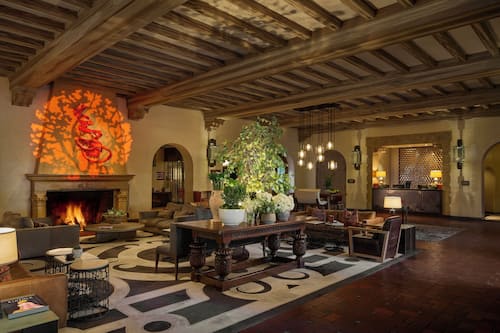 Lobby sitting area