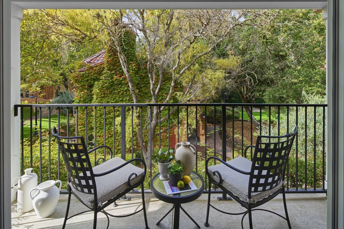 premium bedding, down duvets, pillow-top beds, in-room safe