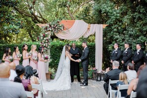 Área de bodas al aire libre